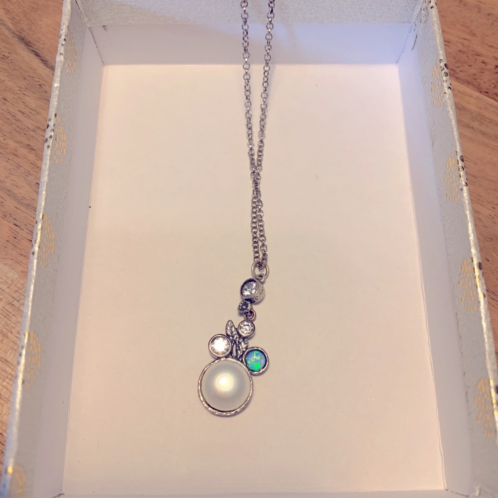 Beautiful sterling silver necklace